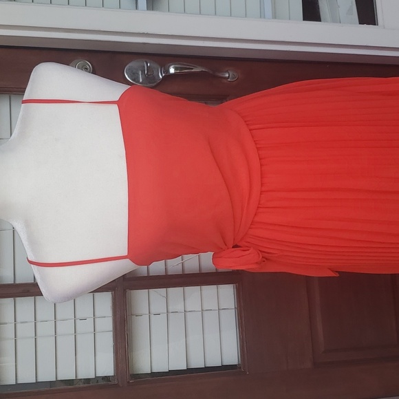 NWT! Dress Up FavLux Red Pleated Maxi Strappy Dress - Picture 2 of 5